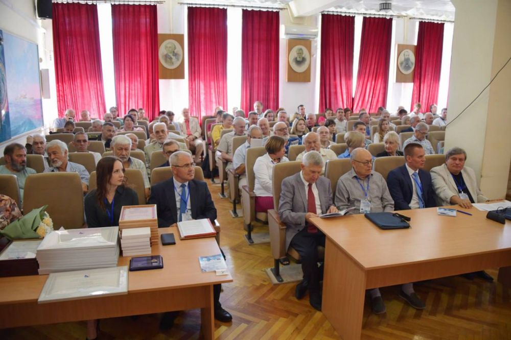 Владимир Немцев: Принял участие в VIII Всероссийской научной конференции «Моря России: современные методы исследования и их практические применения», проходящей в Морском гидрофизическом институте Владимир Немцев: Принял участие в VIII Всероссийской научной конференции «Моря России: современные методы исследования и их практические применения», проходящей в Морском гидрофизическом институте
