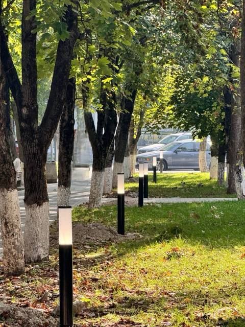 На территории сквера «Севастопольских курсантов» происходит замена уличного освещения На территории сквера «Севастопольских курсантов» происходит замена уличного освещения