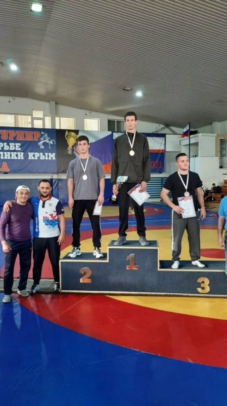 В Первенстве Республики Крым по спортивной борьбе (вольной борьбе) среди мальчиков до 14 лет (2011-2013 годов рождения) принимали также учащиеся МБОУ ДО «ДЮСШ» Белогорского района, отделение вольная борьба В Первенстве Республики Крым по спортивной борьбе (вольной борьбе) среди мальчиков до 14 лет (2011-2013 годов рождения) принимали также учащиеся МБОУ ДО «ДЮСШ» Белогорского района, отделение вольная борьба