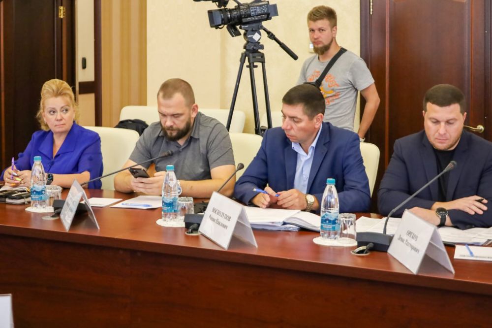 Юрий Гоцанюк: На совещании под руководством Марата Шакирзяновича Хуснуллина, Заместителя Председателя Правительства... Юрий Гоцанюк: На совещании под руководством Марата Шакирзяновича Хуснуллина, Заместителя Председателя Правительства...
