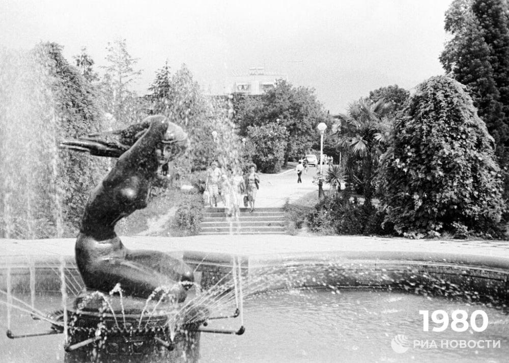 Крымчане, узнаете город на фотографиях? Крымчане, узнаете город на фотографиях?