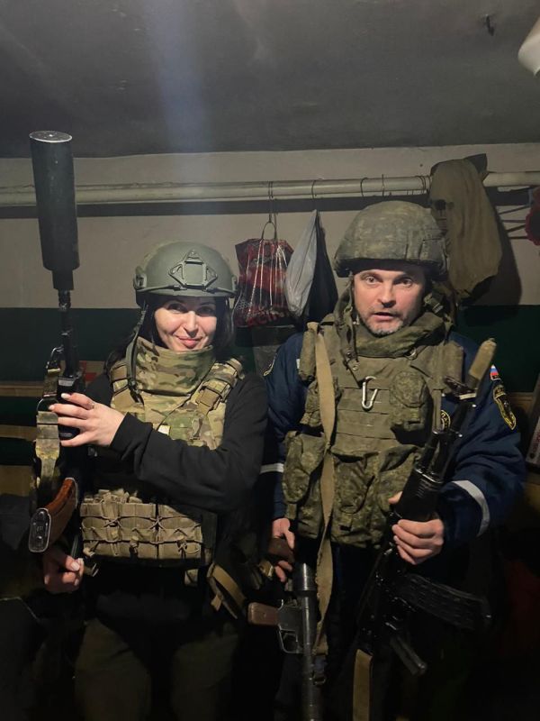 «Мир не без добрых людей»: Спасатель Алуштинского аварийно-спасательного отряда ГКУ РК «КРЫМ-СПАС» оказывает содействие в доставке гуманитарной помощи в зону СВО «Мир не без добрых людей»: Спасатель Алуштинского аварийно-спасательного отряда ГКУ РК «КРЫМ-СПАС» оказывает содействие в доставке гуманитарной помощи в зону СВО