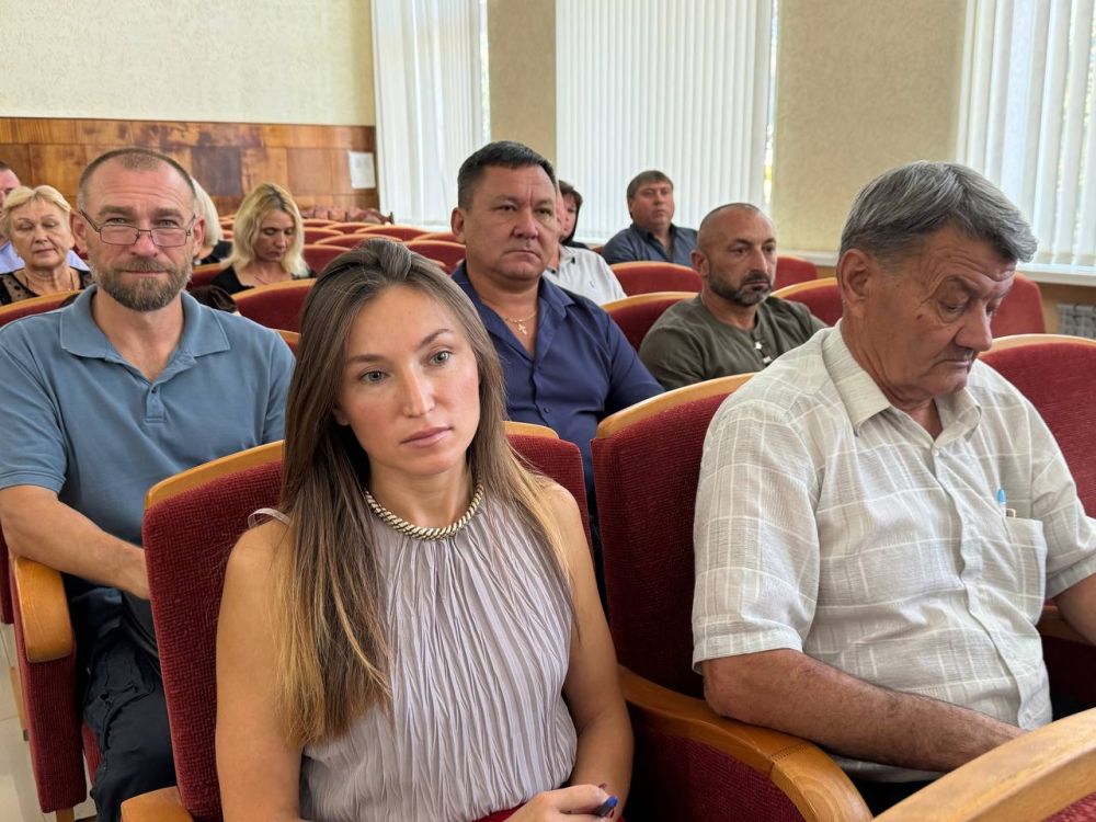Александр Дудинов: Поздравляю своего друга и коллегу Алексея Васильевича Шипицына с избранием на должность главы муниципального образования Черноморский район - председателя Черноморского районного совета Александр Дудинов: Поздравляю своего друга и коллегу Алексея Васильевича Шипицына с избранием на должность главы муниципального образования Черноморский район - председателя Черноморского районного совета