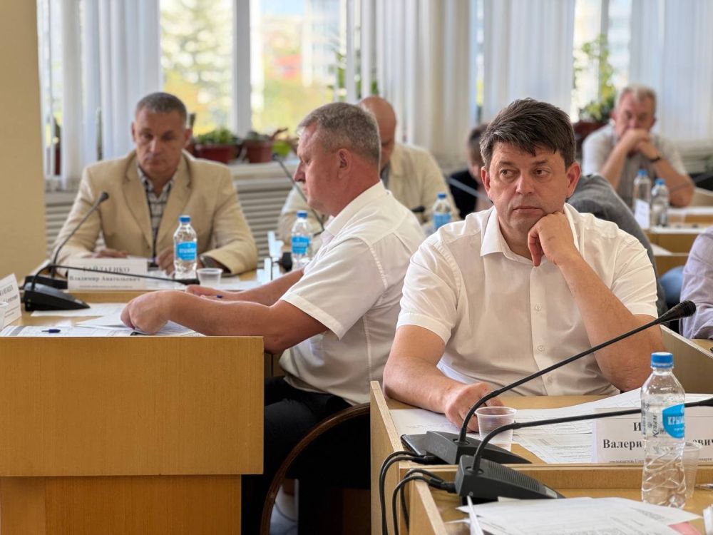 В Минсельхозе Крыма состоялась комиссия по отбору заявок на получение грантовой поддержки «Агростартап» в форме очного собеседования В Минсельхозе Крыма состоялась комиссия по отбору заявок на получение грантовой поддержки «Агростартап» в форме очного собеседования