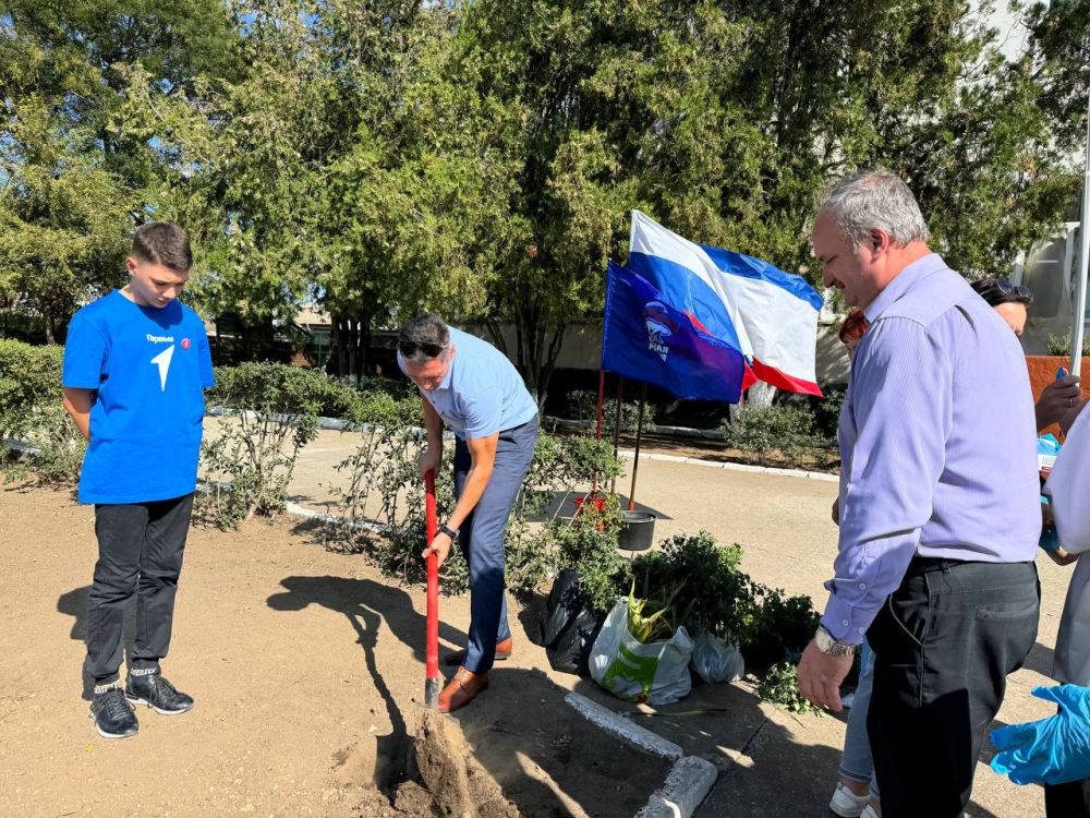 Александр Дудинов: Сегодня присоединился к зеленой акции «Экологический десант», которую запустили члены нашего молодежного совета Александр Дудинов: Сегодня присоединился к зеленой акции «Экологический десант», которую запустили члены нашего молодежного совета
