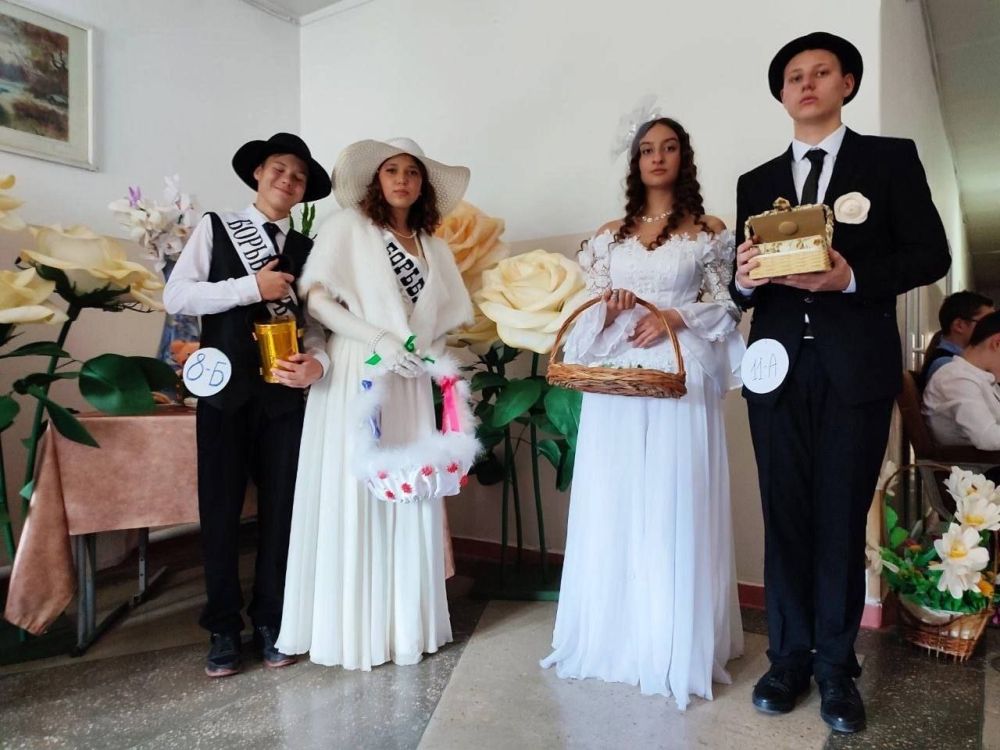 В школах крымской столицы в рамках подготовки к Республиканскому дню благотворительности и милосердия «Белый цветок» проходят ярмарки, выставки, мастер-классы и уроки милосердия В школах крымской столицы в рамках подготовки к Республиканскому дню благотворительности и милосердия «Белый цветок» проходят ярмарки, выставки, мастер-классы и уроки милосердия