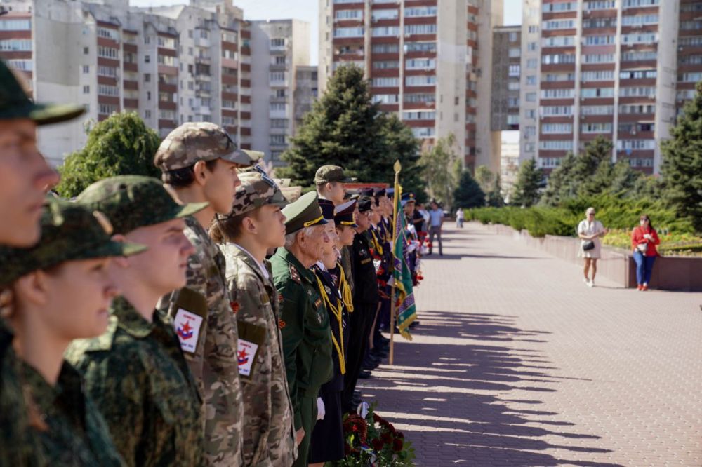 Иван Просоедов: По поручению главы администрации города Евпатории Александра Юрьева принял участие в церемонии открытия в нашем городе осеннего этапа регионального патриотического проекта «Вахта Памяти поколений - Пост №1» Иван Просоедов: По поручению главы администрации города Евпатории Александра Юрьева принял участие в церемонии открытия в нашем городе осеннего этапа регионального патриотического проекта «Вахта Памяти поколений - Пост №1»