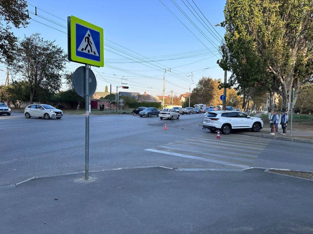 Маленький ребёнок пострадал в ДТП в Керчи Маленький ребёнок пострадал в ДТП в Керчи