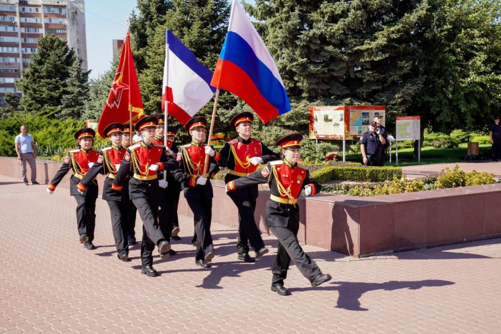 Эммилия Леонова: Сегодня с депутатами Евпаторийского городского совета приняли участие в торжественном открытии осеннего... Эммилия Леонова: Сегодня с депутатами Евпаторийского городского совета приняли участие в торжественном открытии осеннего...