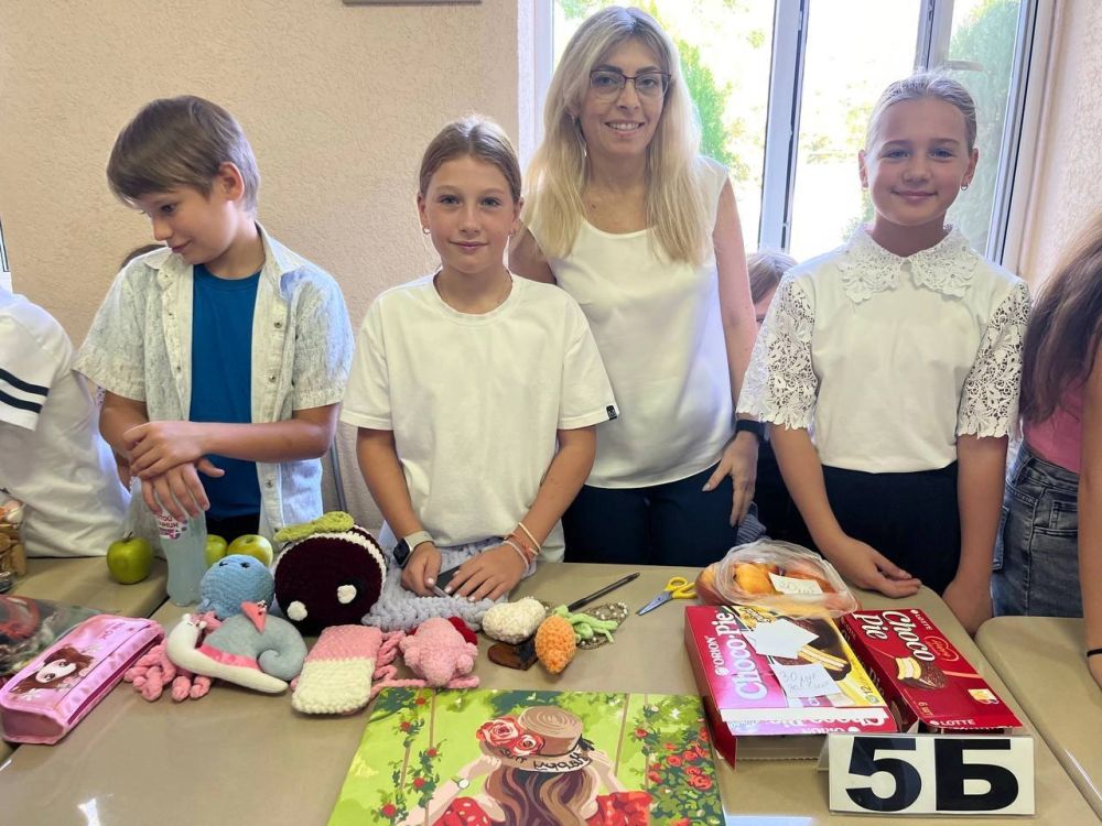 В школах Черноморского района проходят ярмарки в рамках благотворительной акции «Белый цветок» В школах Черноморского района проходят ярмарки в рамках благотворительной акции «Белый цветок»