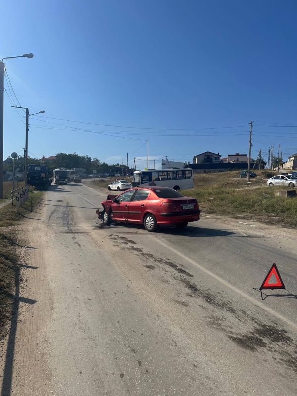 ДТП на автодороге «Севастополь-порт Камышовая бухта-бухта Казачья», в котором пострадала женщина-водитель ДТП на автодороге «Севастополь-порт Камышовая бухта-бухта Казачья», в котором пострадала женщина-водитель