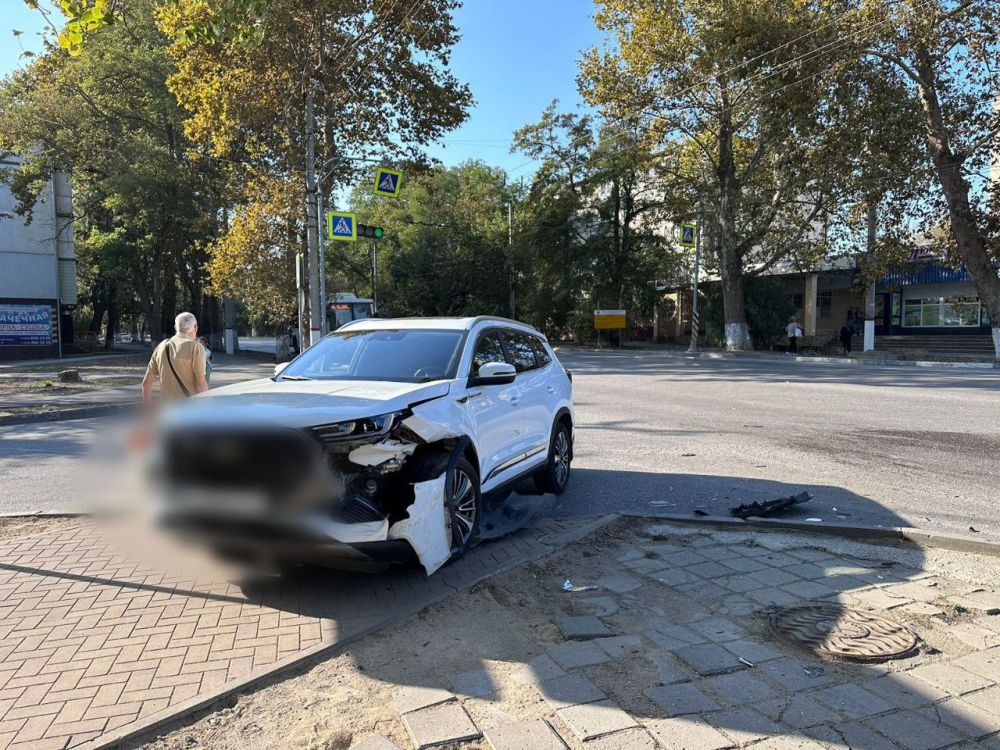 В Керчи ребёнок пострадал в ДТП В Керчи ребёнок пострадал в ДТП
