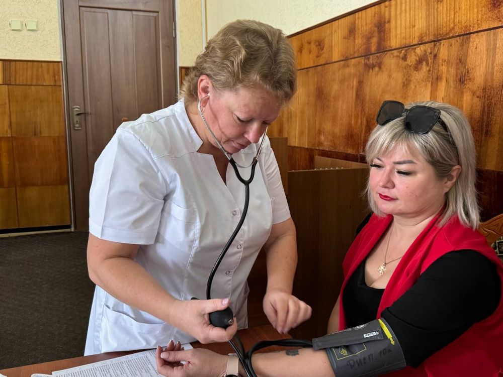 Александр Дудинов: Сегодня коллектив администрации, сотрудники подведомственных учреждений прошли диспансеризацию не отрываясь от работы, а также получили вакцину от гриппа Александр Дудинов: Сегодня коллектив администрации, сотрудники подведомственных учреждений прошли диспансеризацию не отрываясь от работы, а также получили вакцину от гриппа
