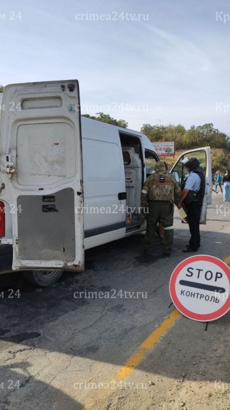 В Восточном Крыму, в рамках масштабных учений крымского ополчения, на дорогах проводятся досмотровые мероприятия В Восточном Крыму, в рамках масштабных учений крымского ополчения, на дорогах проводятся досмотровые мероприятия