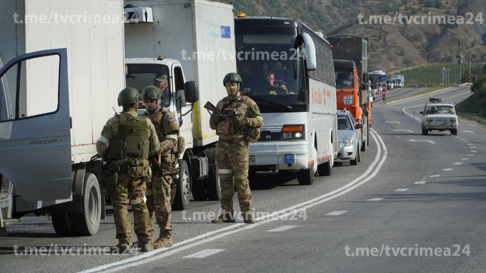 Бойцы «БАРСа» – это те самые ополченцы Крыма, вставшие на его защиту еще десять лет назад Бойцы «БАРСа» – это те самые ополченцы Крыма, вставшие на его защиту еще десять лет назад