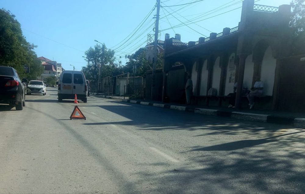 В Судаке подросток угодил под колёса легковушки В Судаке подросток угодил под колёса легковушки