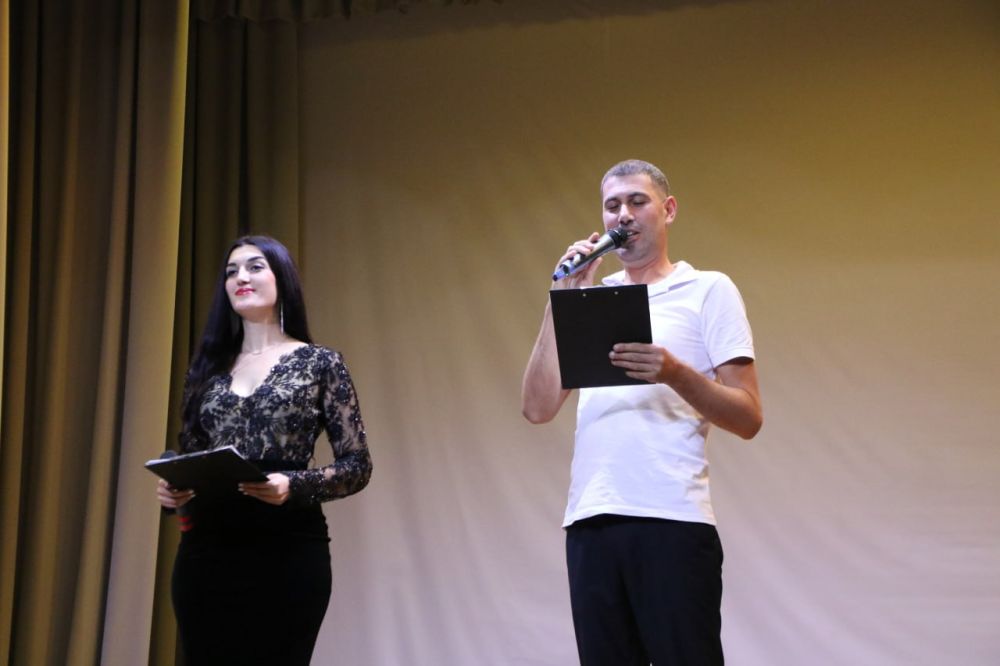 Ольга Урайкина: Сегодня в районном доме культуры состоялся праздничный концерт «Здесь Родины моей начало», посвящённый 521-летию города Бахчисарай Ольга Урайкина: Сегодня в районном доме культуры состоялся праздничный концерт «Здесь Родины моей начало», посвящённый 521-летию города Бахчисарай