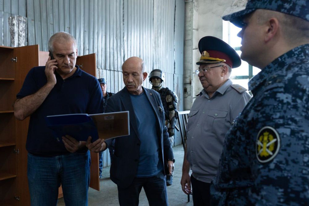 Сергей Аксёнов: На производственных площадях Исправительной колонии № 1 УФСИН России по Республике Крым и г. Севастополю изготавливают продукцию из металла, дерева и других материалов Сергей Аксёнов: На производственных площадях Исправительной колонии № 1 УФСИН России по Республике Крым и г. Севастополю изготавливают продукцию из металла, дерева и других материалов