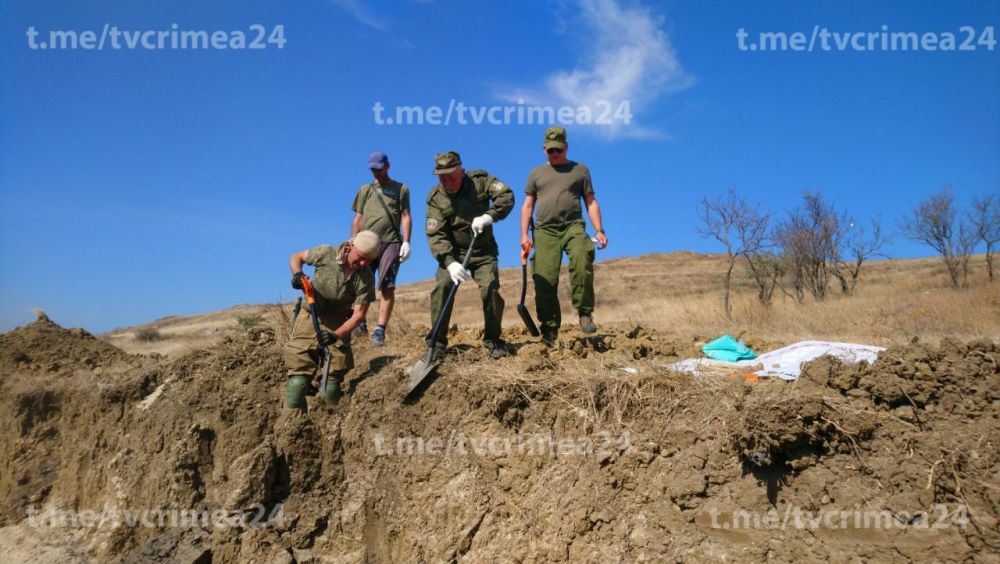 Под Керчью обнаружили воинское захоронение времён ВОВ Под Керчью обнаружили воинское захоронение времён ВОВ