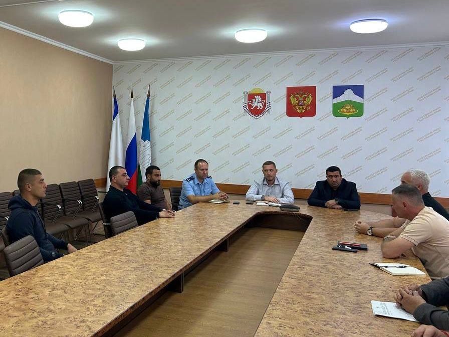 На территории Белогорского района по поручению Главы Республики Крым Сергея Валерьевича Аксёнова организованы мероприятия по... На территории Белогорского района по поручению Главы Республики Крым Сергея Валерьевича Аксёнова организованы мероприятия по...