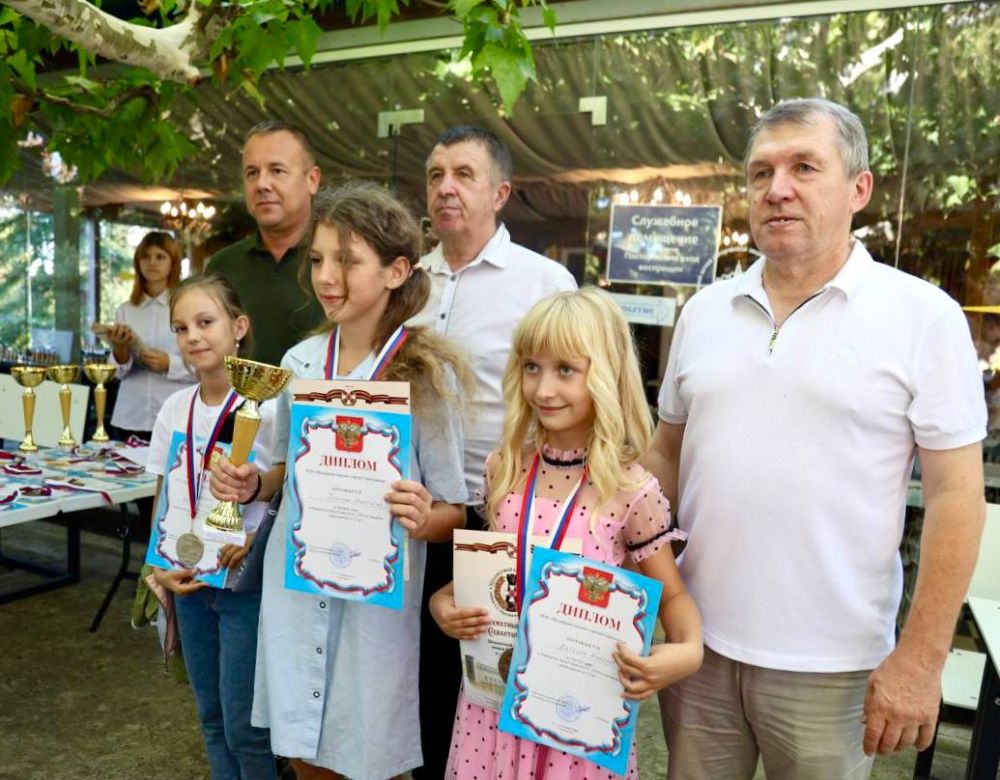 На Мемориальном комплексе «Малахов курган» состоялось открытие шахматного турнира На Мемориальном комплексе «Малахов курган» состоялось открытие шахматного турнира
