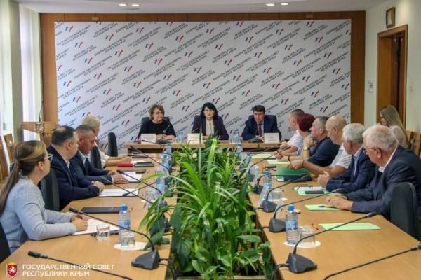 Комитет по социальной политике на первом заседании под председательством Жанны Хуторенко рассмотрел проект федерального закона об ожидаемом периоде выплаты накопительной пенсии на 2025 год Комитет по социальной политике на первом заседании под председательством Жанны Хуторенко рассмотрел проект федерального закона об ожидаемом периоде выплаты накопительной пенсии на 2025 год