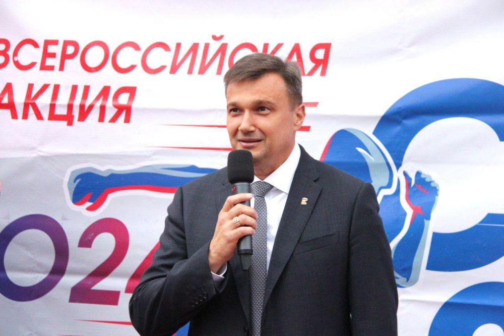 Константин Шимановский: Вручил медали участникам Всероссийской акции «СТУДзаБЕГ»! 80 спортсменов из 7-и факультетов Херсонского государственного педагогического университета пробежали по стадиону «Авангард» Константин Шимановский: Вручил медали участникам Всероссийской акции «СТУДзаБЕГ»! 80 спортсменов из 7-и факультетов Херсонского государственного педагогического университета пробежали по стадиону «Авангард»
