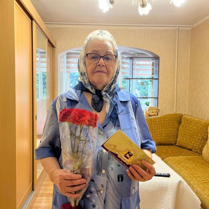 Долгожителей Ялты поздравили с юбилеями – 90 и 95 лет Долгожителей Ялты поздравили с юбилеями – 90 и 95 лет