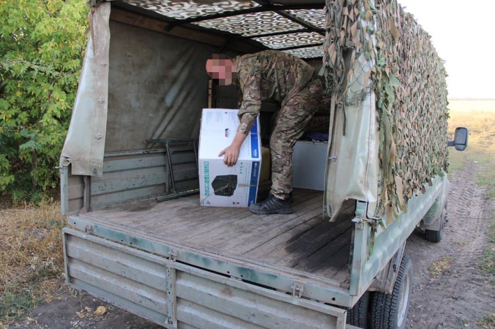 #своих_не_бросаем. Отправили гуманитарный груз керчанам, исполняющим воинский долг в зоне проведения специальной военной операции #своих_не_бросаем. Отправили гуманитарный груз керчанам, исполняющим воинский долг в зоне проведения специальной военной операции