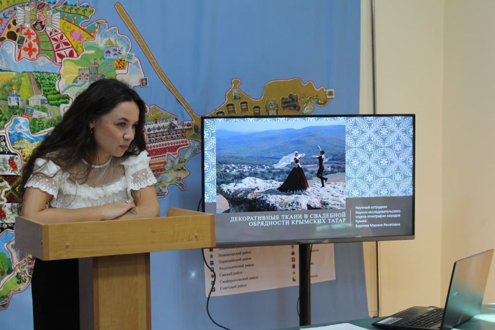 В Крымском этнографическом музее 30 сентября 2024 года состоялся методический семинар «Семья в системе ценностей традиционной культуры» В Крымском этнографическом музее 30 сентября 2024 года состоялся методический семинар «Семья в системе ценностей традиционной культуры»