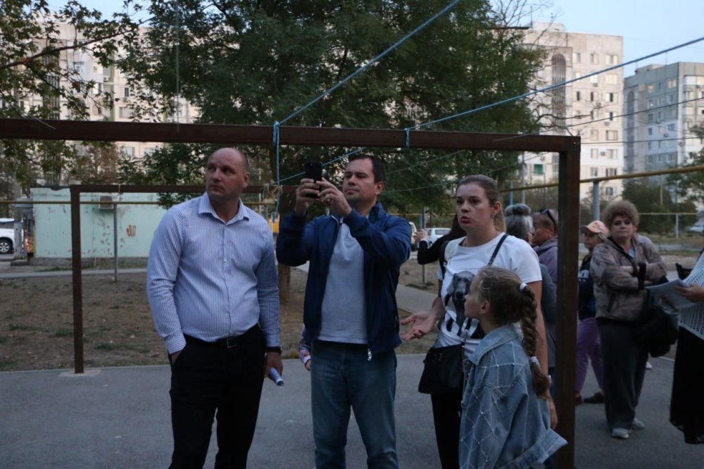 #в_диалоге_с_керчанами. И.о. главы администрации Олег КАТОРГИН совместно с главой муниципального образования Денисом... #в_диалоге_с_керчанами. И.о. главы администрации Олег КАТОРГИН совместно с главой муниципального образования Денисом...
