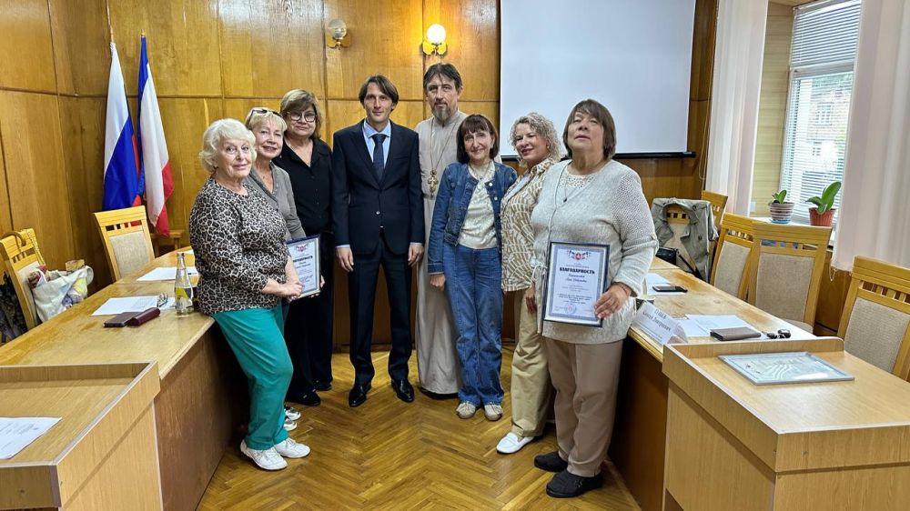Состоялось очередное заседание Комиссии по аттестации экскурсоводов (гидов), гидов-переводчиков Состоялось очередное заседание Комиссии по аттестации экскурсоводов (гидов), гидов-переводчиков