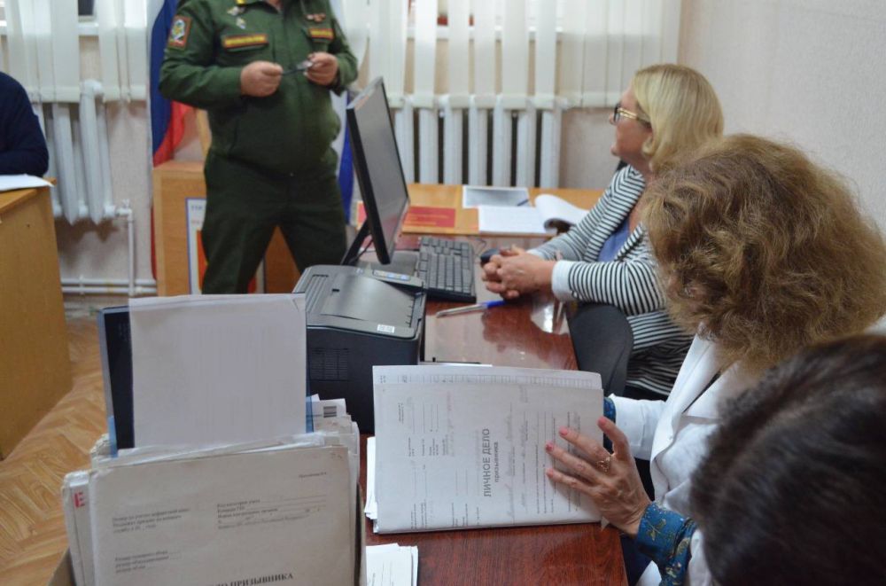 С 1 октября в России начался осенний призыв на срочную службу в армию, который продлится до 31 декабря С 1 октября в России начался осенний призыв на срочную службу в армию, который продлится до 31 декабря