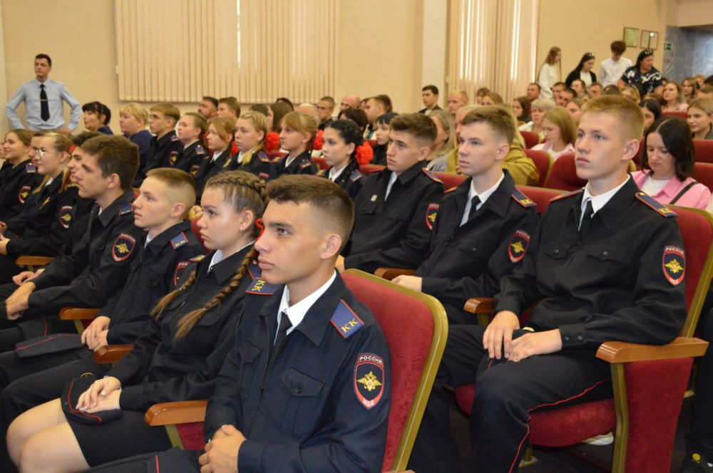 Севастопольские кадеты органов внутренних дел посетили Краснодарский университет МВД России в День открытых дверей Севастопольские кадеты органов внутренних дел посетили Краснодарский университет МВД России в День открытых дверей