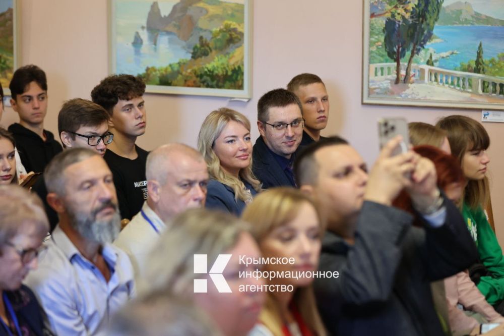 В Симферополе стартовал форум "Журналистика в период СВО" В Симферополе стартовал форум "Журналистика в период СВО"