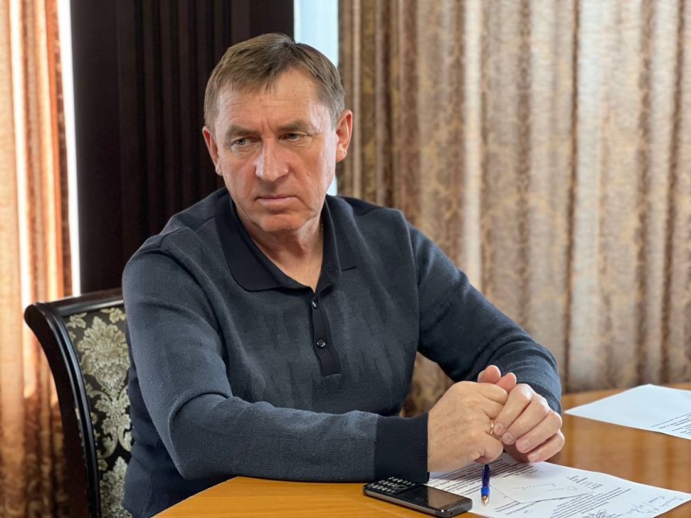 Юрий Гоцанюк: По поручению Главы Республики Крым Сергея Валерьевича Аксёнова в администрации Керчи провёл личный прием граждан, встретился с председателем СНТ «Радуга» Юрий Гоцанюк: По поручению Главы Республики Крым Сергея Валерьевича Аксёнова в администрации Керчи провёл личный прием граждан, встретился с председателем СНТ «Радуга»