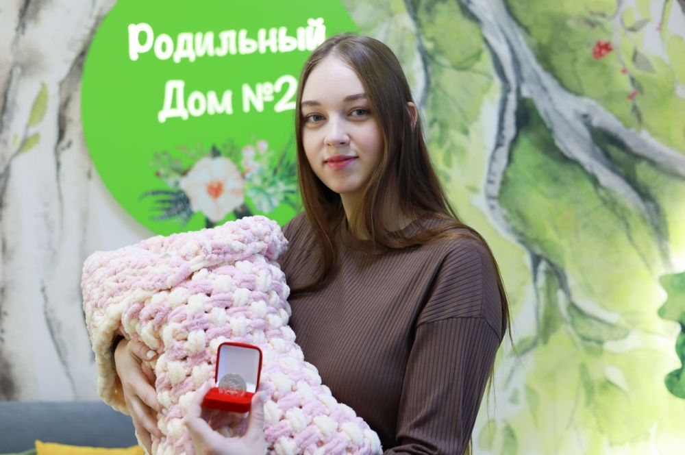 В Симферопольском клиническом родильном доме №2 с начала года родилось более трёх тысяч детей В Симферопольском клиническом родильном доме №2 с начала года родилось более трёх тысяч детей