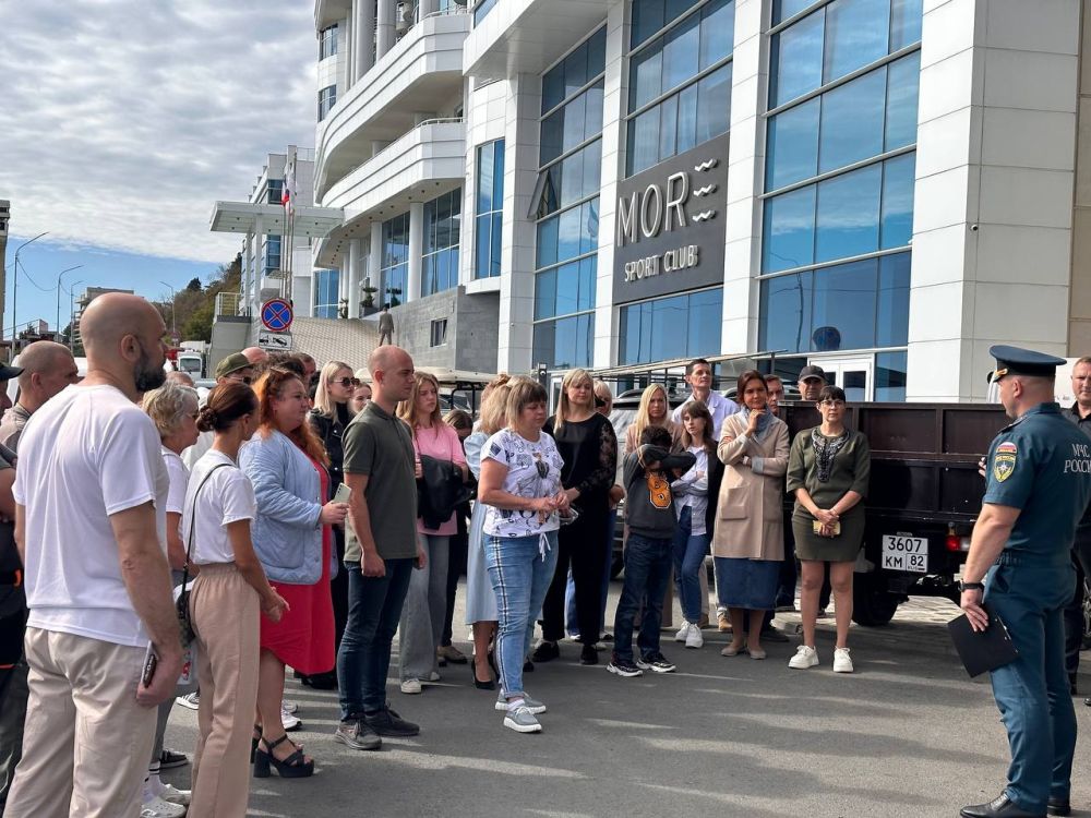 В алуштинском санатории прошли учения и мастер-класс для сотрудников В алуштинском санатории прошли учения и мастер-класс для сотрудников