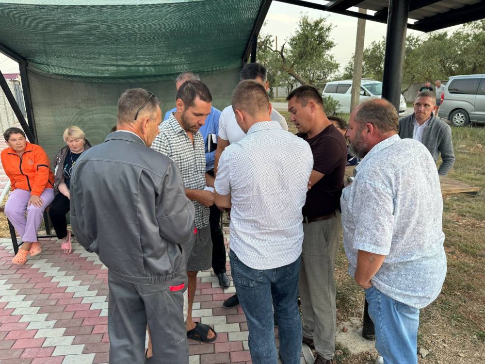 Александр Дудинов: Провели встречу с жителями села Новосельское Александр Дудинов: Провели встречу с жителями села Новосельское