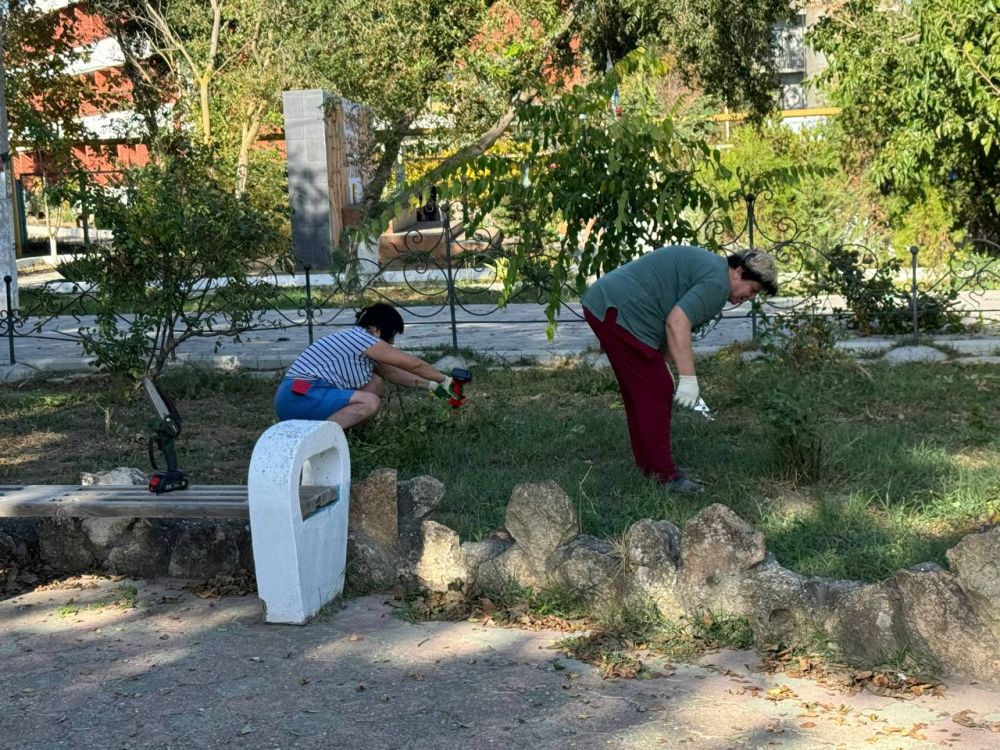 Александр Дудинов: В Межводном прошел большой осенний субботник Александр Дудинов: В Межводном прошел большой осенний субботник