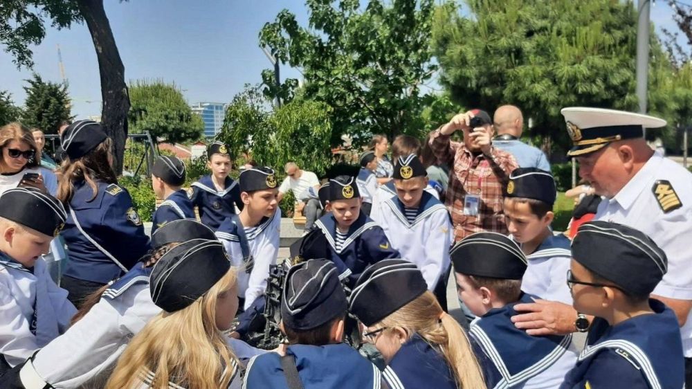 Михаил Развожаев: Сегодня свой профессиональный праздник отмечают работники дополнительного образования Михаил Развожаев: Сегодня свой профессиональный праздник отмечают работники дополнительного образования