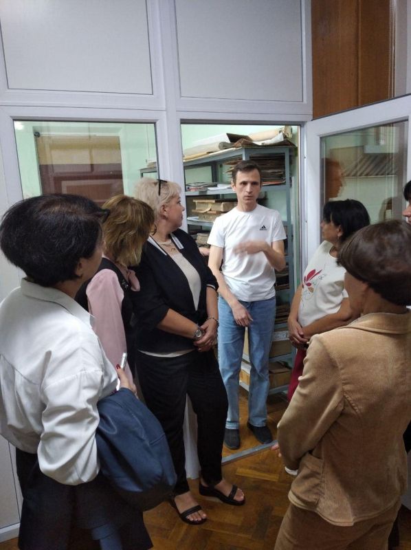 В муниципальном архиве Керчи продолжается укрепление материально-технической базы В муниципальном архиве Керчи продолжается укрепление материально-технической базы