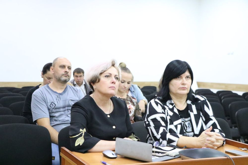 Ольга Урайкина: Сегодня в Бахчисарайском районе состоялось совещание в режиме ВКС с Председателем Комитета по... Ольга Урайкина: Сегодня в Бахчисарайском районе состоялось совещание в режиме ВКС с Председателем Комитета по...
