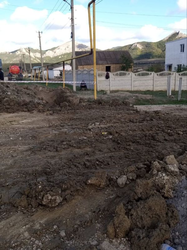 ФФ ГУП РК "Вода Крыма" выполнены работы по замене части водопроводной сети в пгт Щебетовка по ул.Джамиль Оджа ФФ ГУП РК "Вода Крыма" выполнены работы по замене части водопроводной сети в пгт Щебетовка по ул.Джамиль Оджа