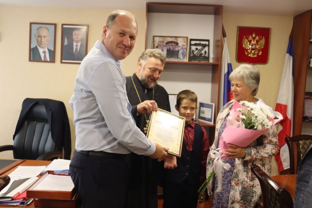 Владислав Хаджиев: Герои среди нас! #ГодСемьи2024 Владислав Хаджиев: Герои среди нас! #ГодСемьи2024