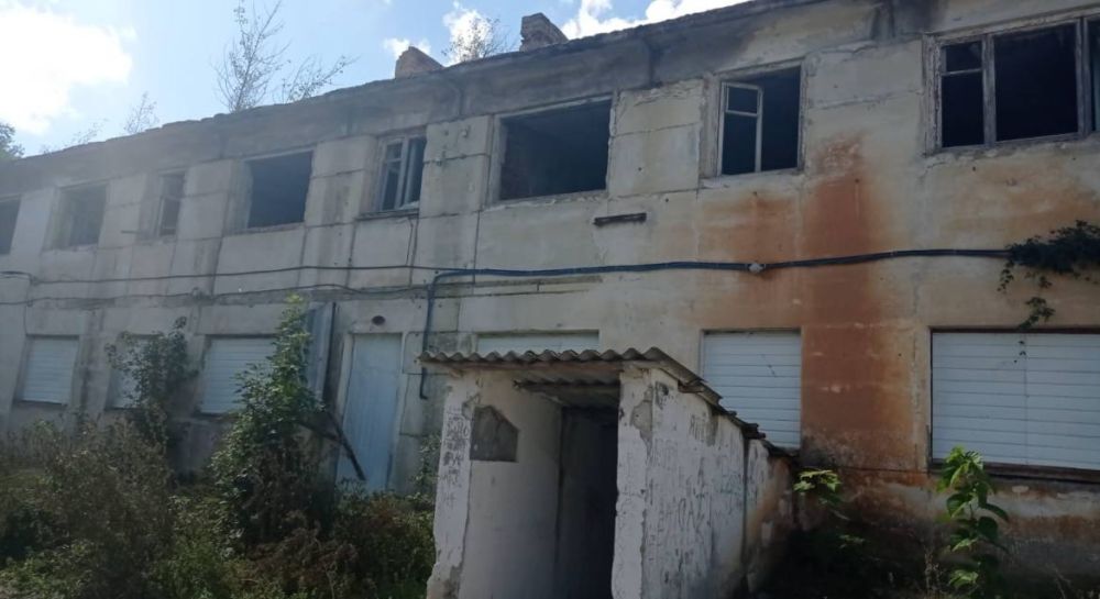 В Бахчисарайском районе прокурор требует ограничить доступ к заброшенному зданию В Бахчисарайском районе прокурор требует ограничить доступ к заброшенному зданию