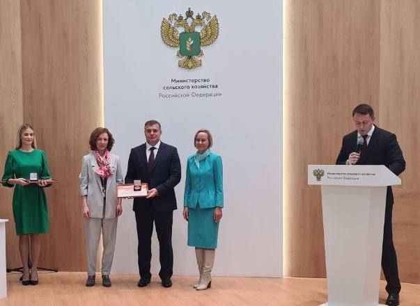 Михаил Развожаев: Севастопольское управление ветеринарии награждено золотой медалью на выставке «Золотая осень – 2024» Михаил Развожаев: Севастопольское управление ветеринарии награждено золотой медалью на выставке «Золотая осень – 2024»