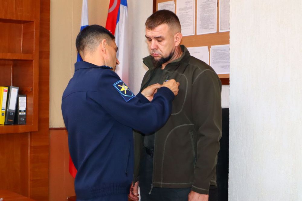 Инна Федоренко: За мужество и отвагу, проявленные при выполнении боевых задач, житель с. Полевое Джанкойского района Филатов Геннадий Анатольевич по Указу Президента нашей страны награжден медалью «За отвагу» Инна Федоренко: За мужество и отвагу, проявленные при выполнении боевых задач, житель с. Полевое Джанкойского района Филатов Геннадий Анатольевич по Указу Президента нашей страны награжден медалью «За отвагу»