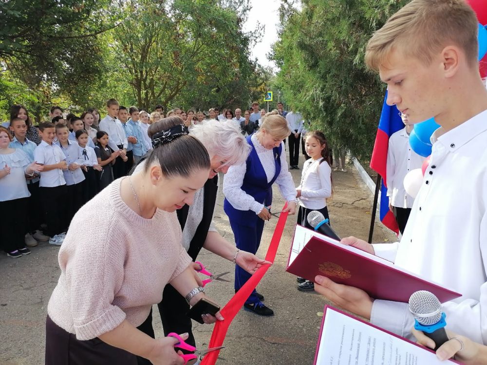 10 октября 2024 года в МБОУ "Славянская школа - детский сад" состоялось торжественное открытие проекта школьного инициативного бюджетирования "Наш школьный двор" 10 октября 2024 года в МБОУ "Славянская школа - детский сад" состоялось торжественное открытие проекта школьного инициативного бюджетирования "Наш школьный двор"