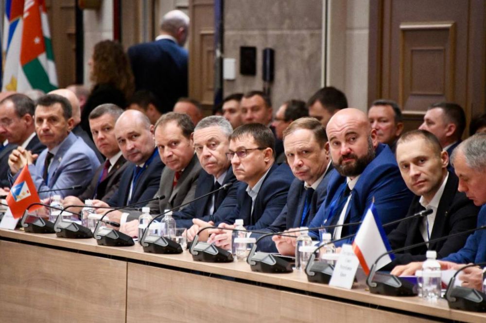 Владимир Немцев: Состоялась XLI Конференция Южно-Российской парламентской ассоциации, главной темой которой стала поддержка семей, расширение мер поддержки семей с детьми и семей участников специальной военной операции Владимир Немцев: Состоялась XLI Конференция Южно-Российской парламентской ассоциации, главной темой которой стала поддержка семей, расширение мер поддержки семей с детьми и семей участников специальной военной операции
